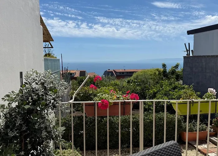 Mosa House Ferienhaus Aci Castello